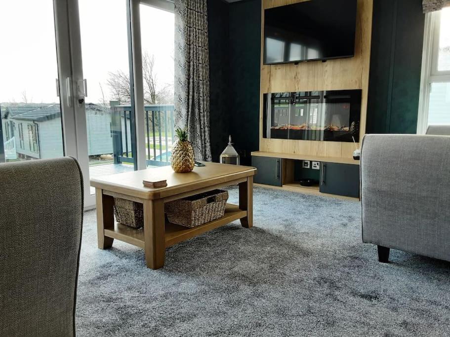 With A Hot Tub Holiday home St Austell